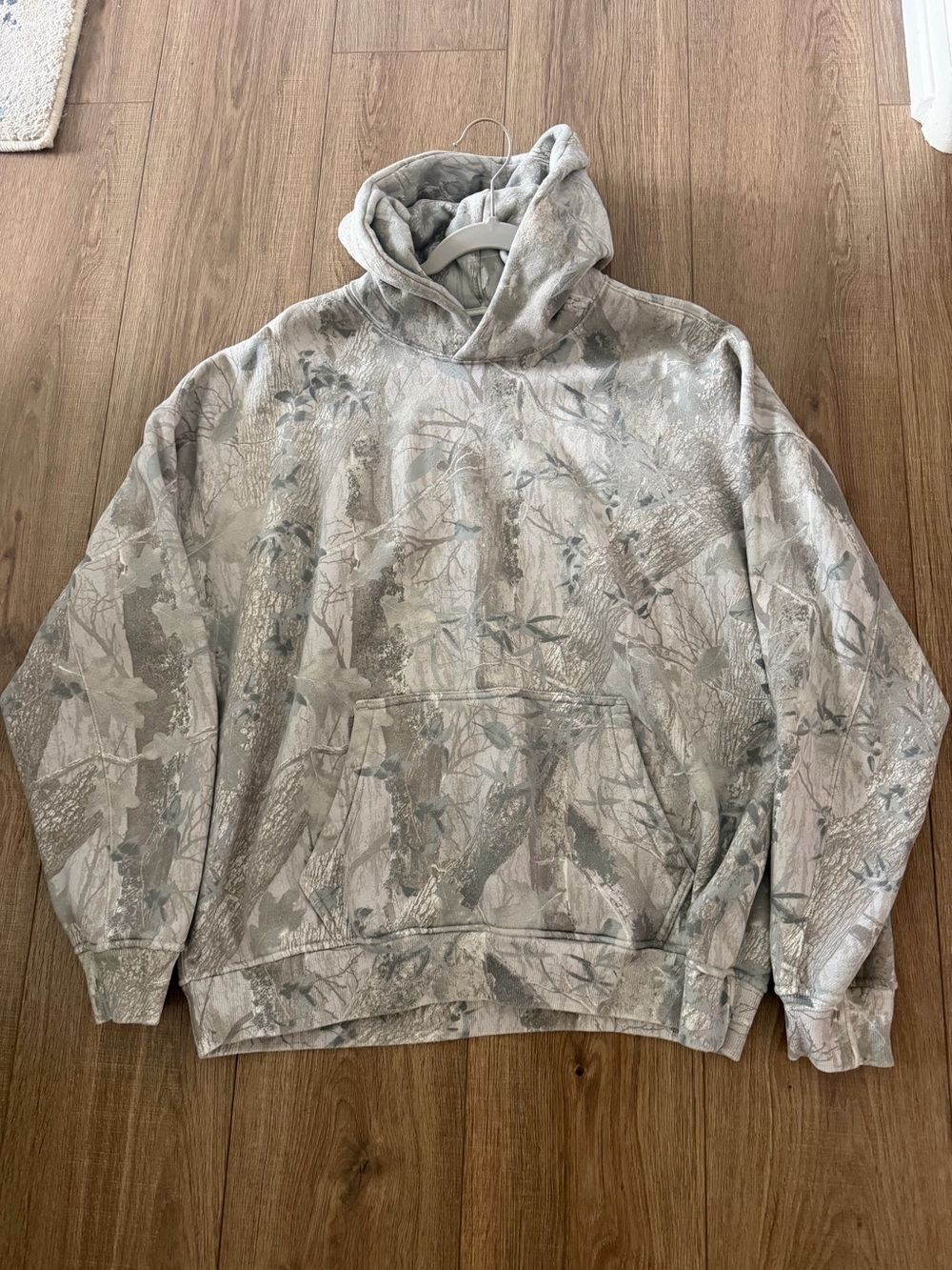 Title: Abercrombie & Fitch Soft A&F Essentials Forest Print Hoodie L